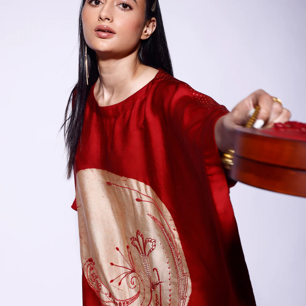 Red Circle Embroided Kaftan