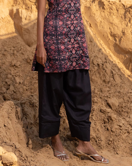 Verse Pants- Black